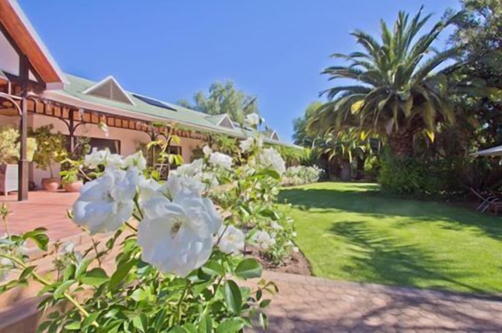 HLANGANA LODGE 49/56