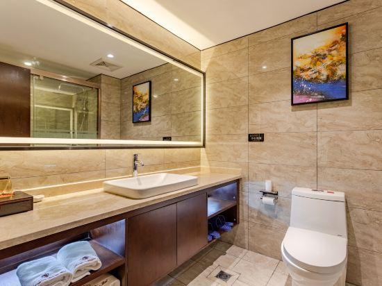 Shangpin Crystal Hotel (Hefei Fubang Plaza) 37/37