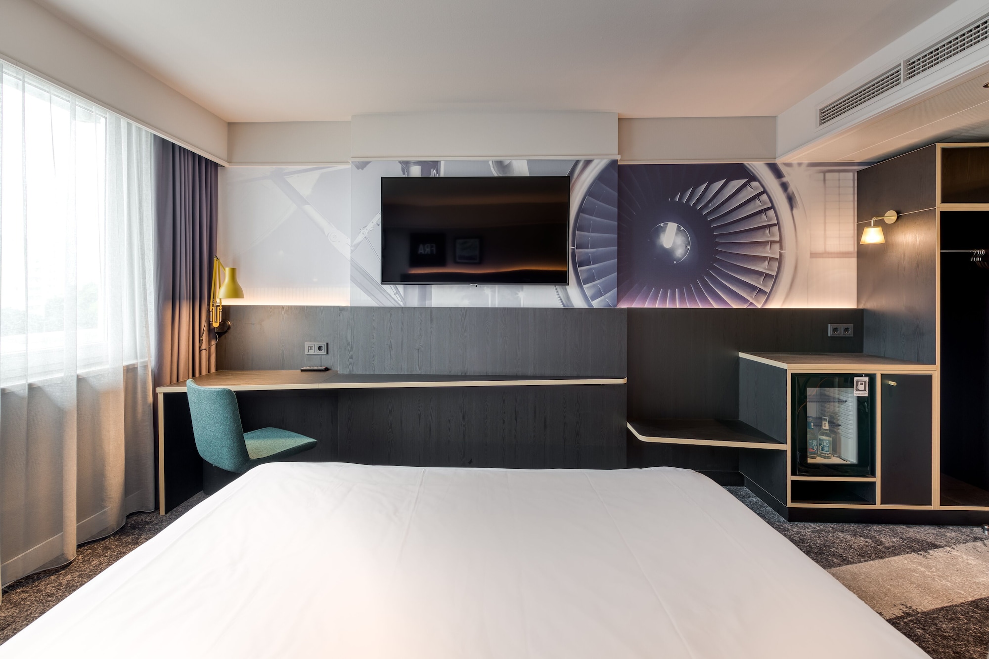 SUPERIOR, TWIN BEDS