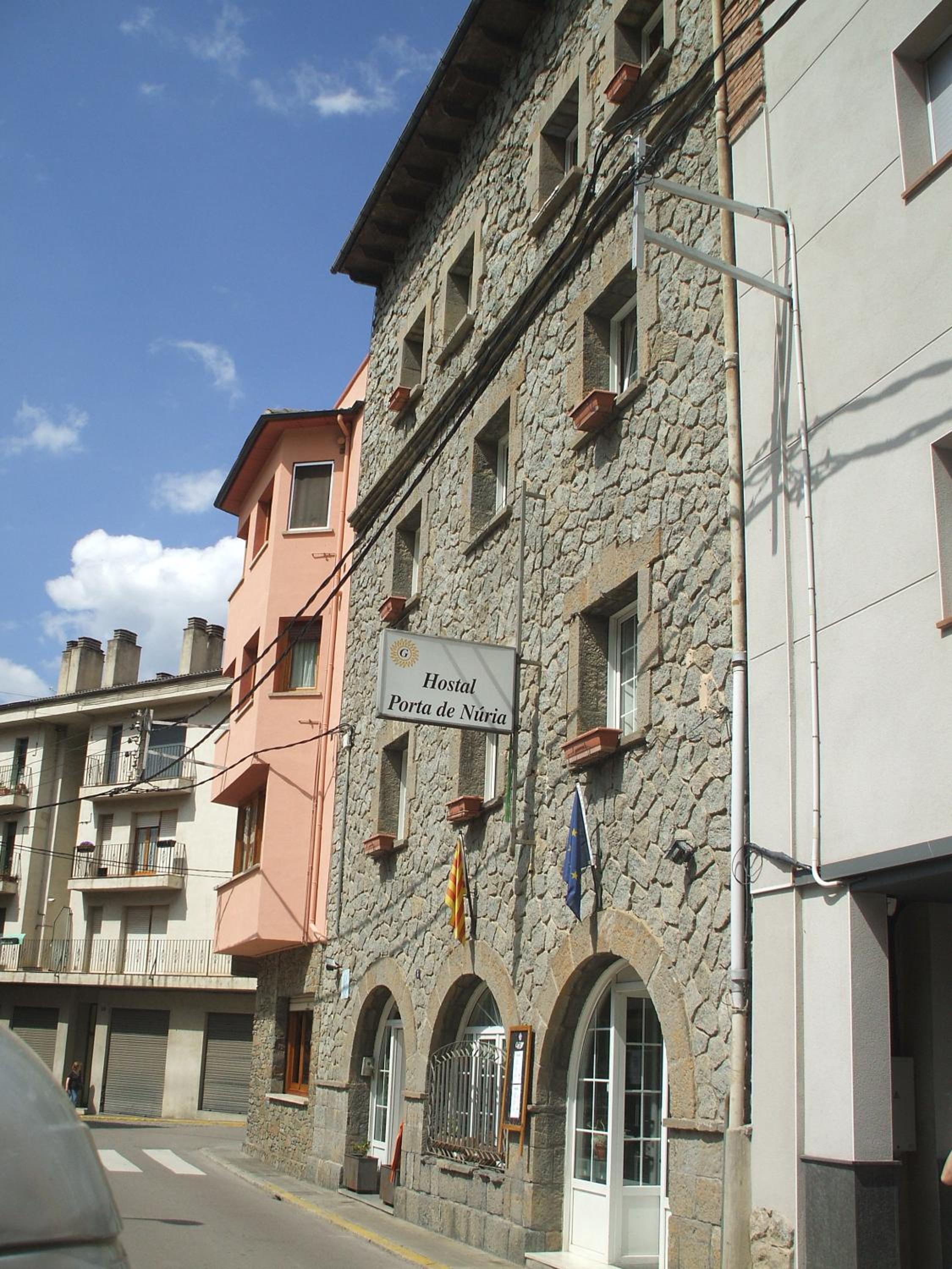 Hostal Porta De Nuria 2/23