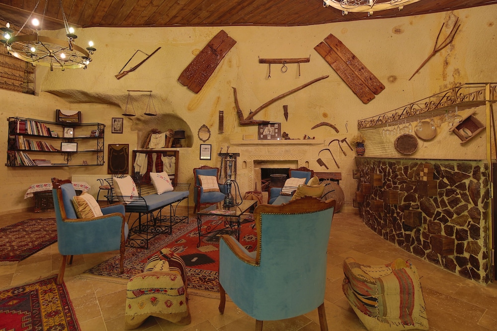 Jerveni Cave Hotel 37/47