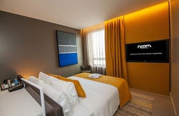 Standard, King Bed, Lagoon View