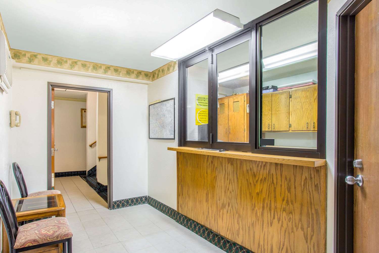 Super 8 By Wyndham Richmond/Broad Street 2/8
