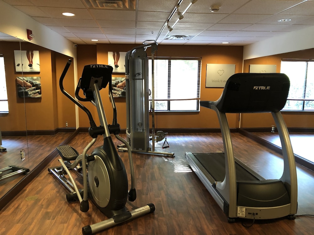 Comfort Suites At WestGate Mall 21/42