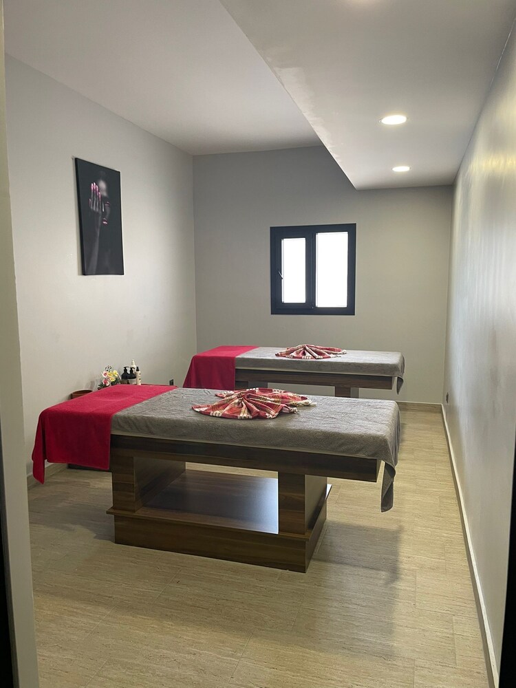 Çelik Thermal & Spa 16/48