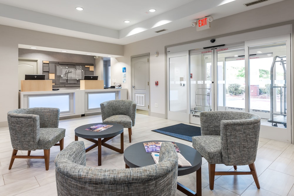 Holiday Inn Express Suites Lagrange 26/38