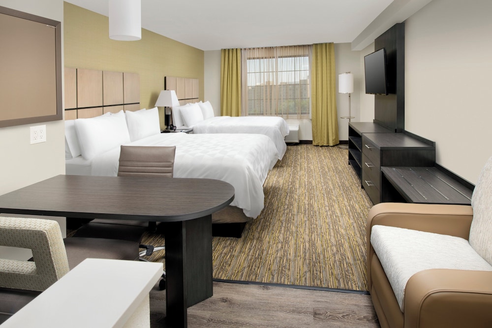 Candlewood Suites Alexandria West 20/58