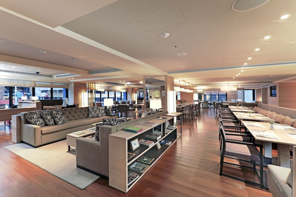Hotel Cozzi Zhongxiao 42/46