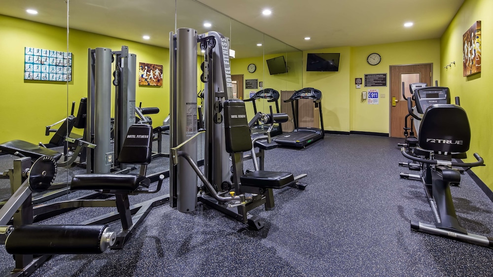 Best Western Plus Mansfield Inn & Suites 22/34