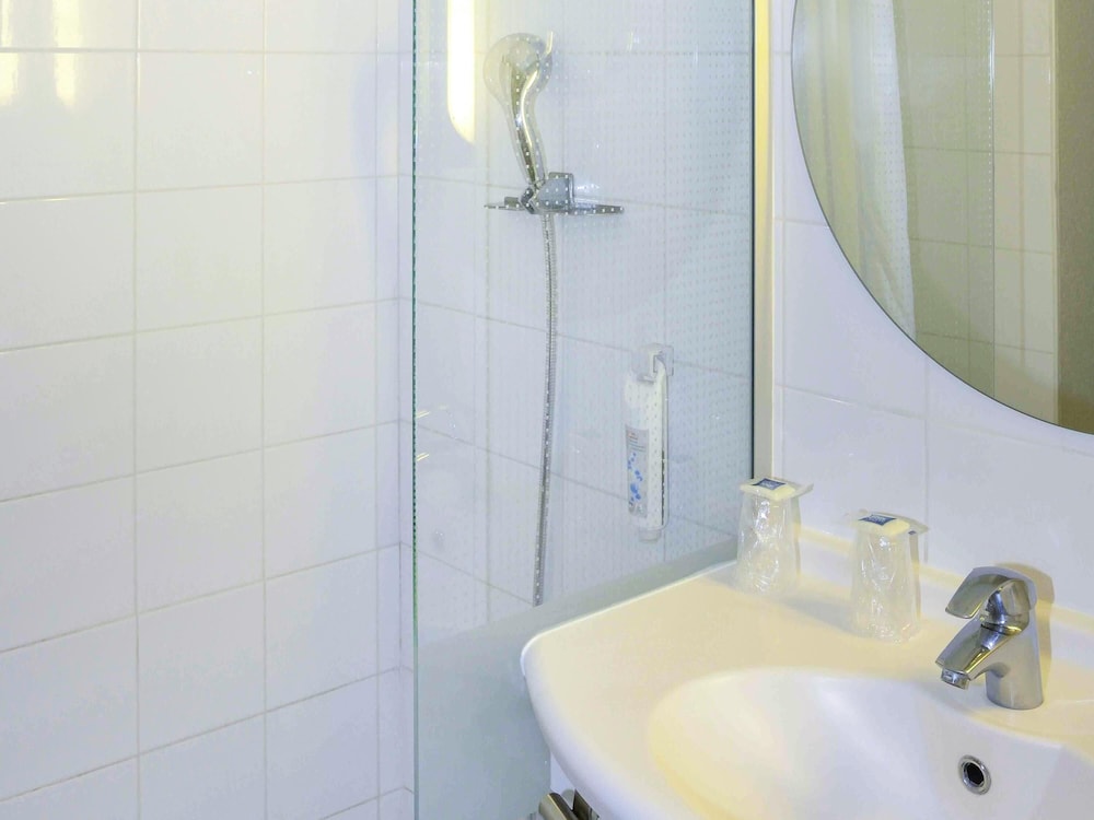 Ibis Budget Bordeaux Le Lac 52/52