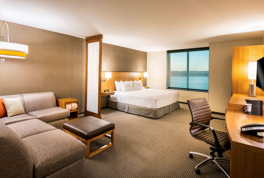 Hyatt Place East Moline/Quad Cities 29/54