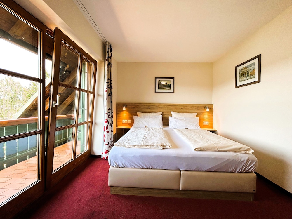 SUPERIOR, SINGLE, DOUBLE BED