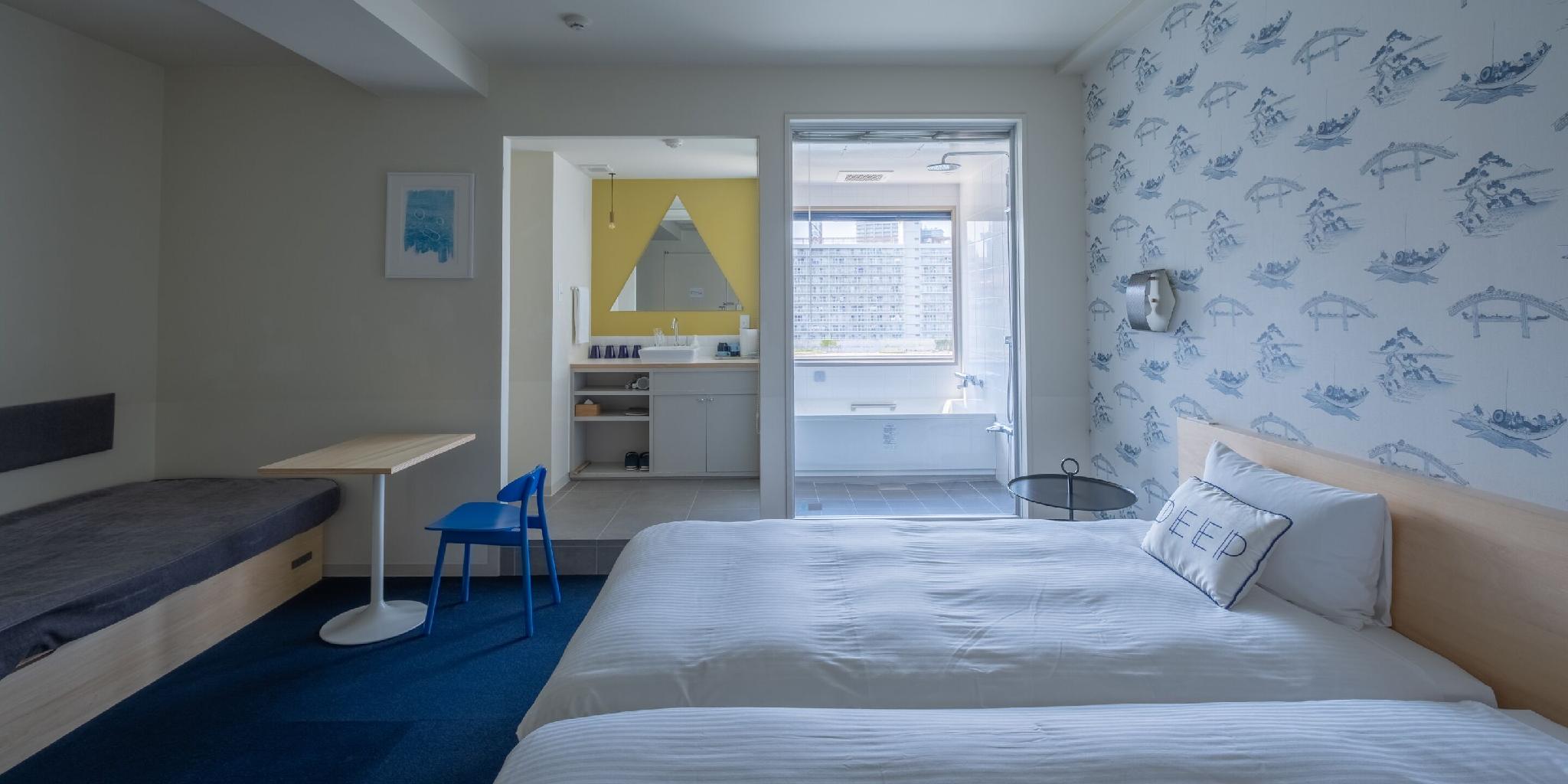 Moderate, Twin Beds, River View, 2 Sofa