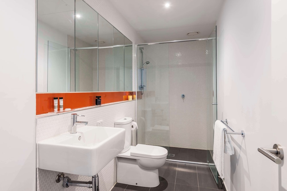 Oaks Melbourne South Yarra Suites 42/44