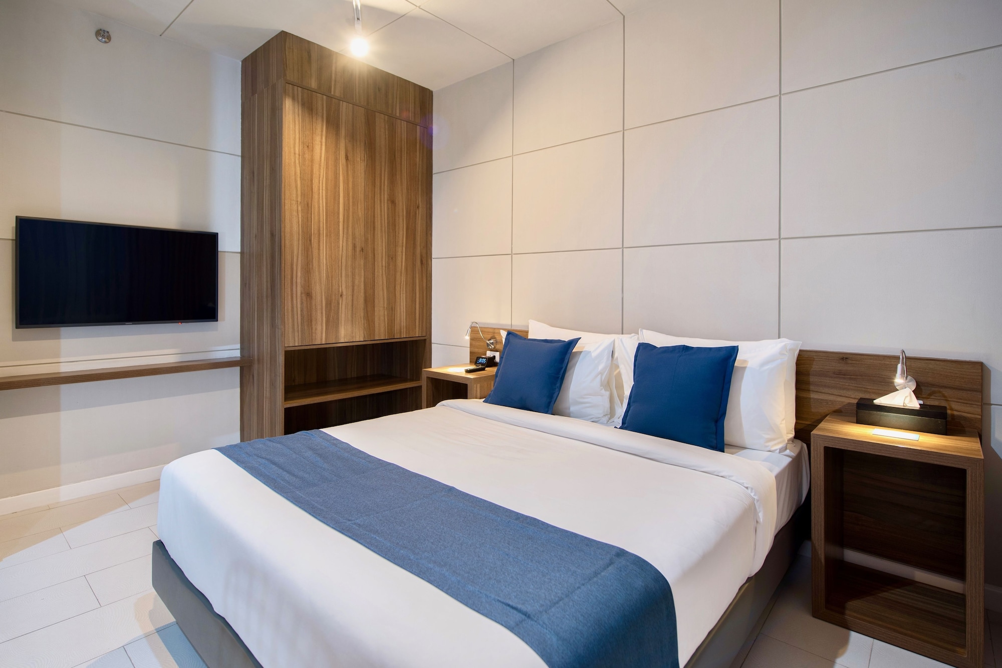 1 BEDROOM, EXECUTIVE, SUITE