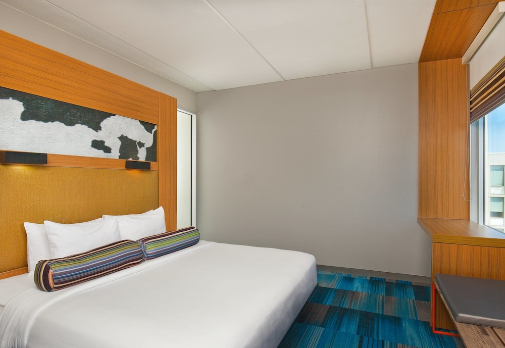 Aloft, Suite, King Bed