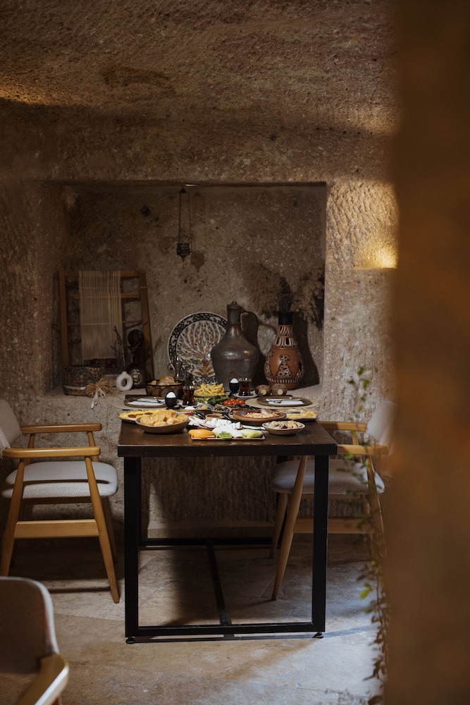 Kayata Cave Suites 46/50