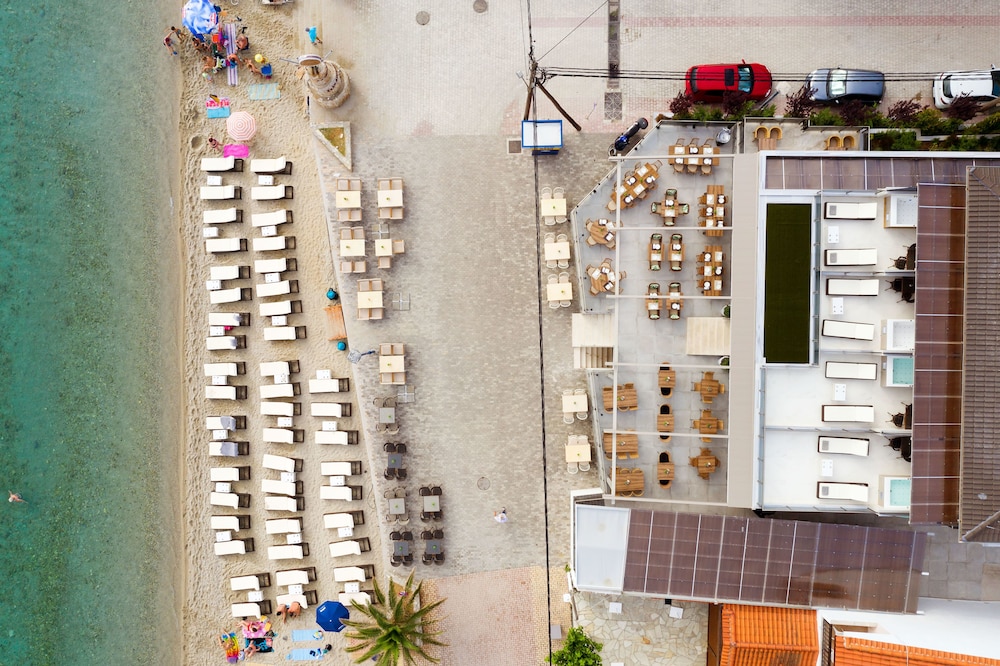 Sea Level Hotel 2/40