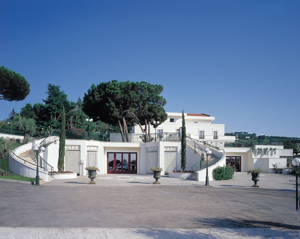 LH Hotel Domus Caesari 37/42