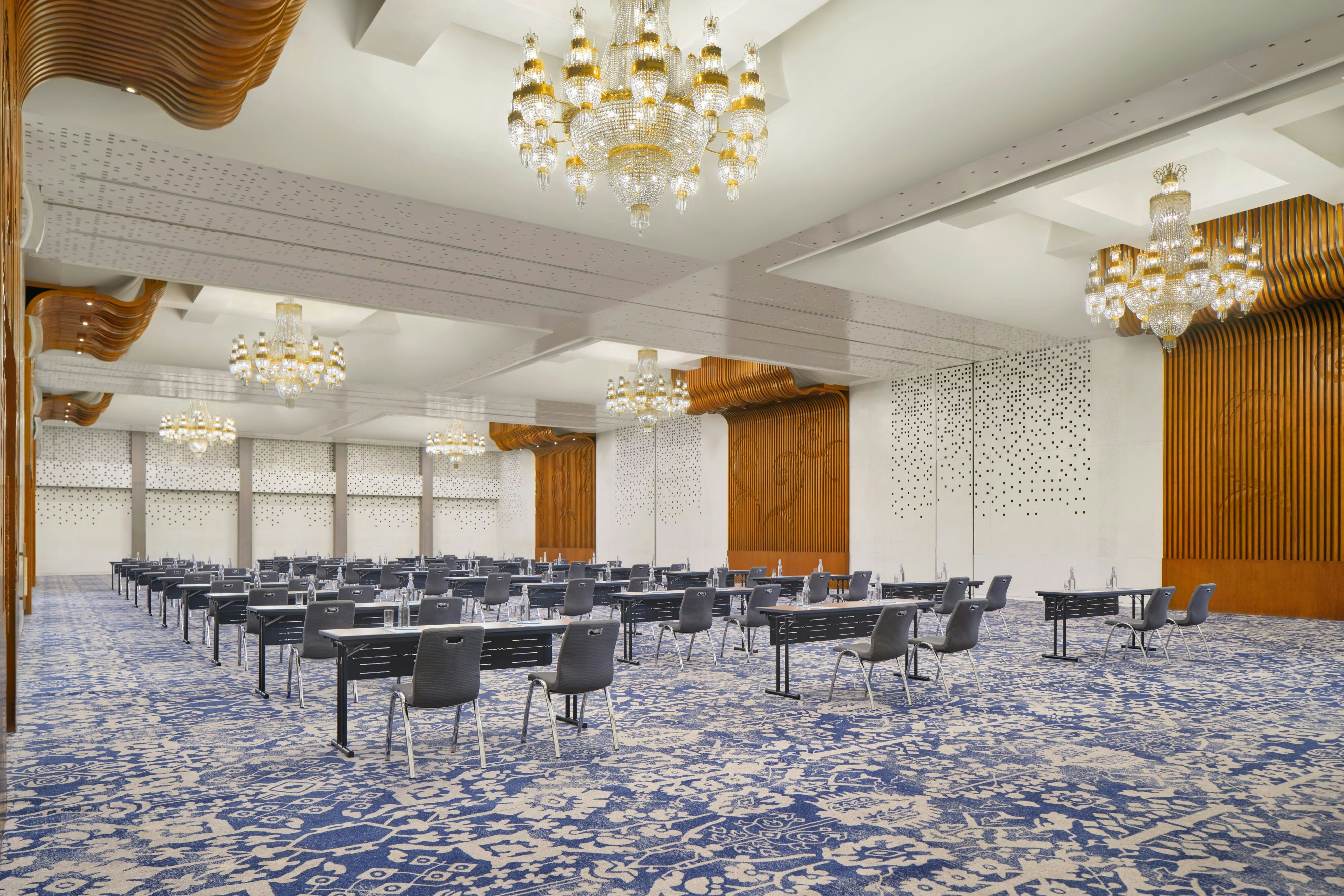 LE MERIDIEN JAKARTA 64/68