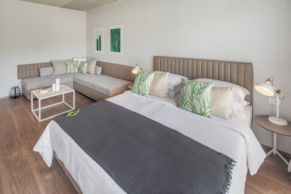 Gava Waterman Milna Resort 28/74