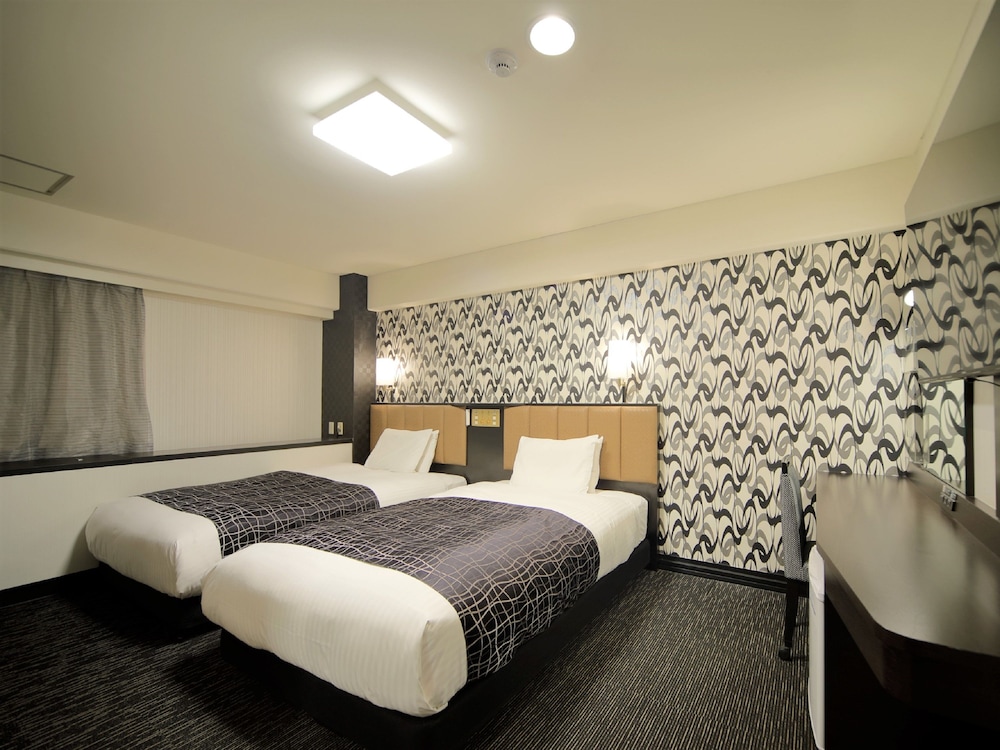 ROOM, TWIN BEDS