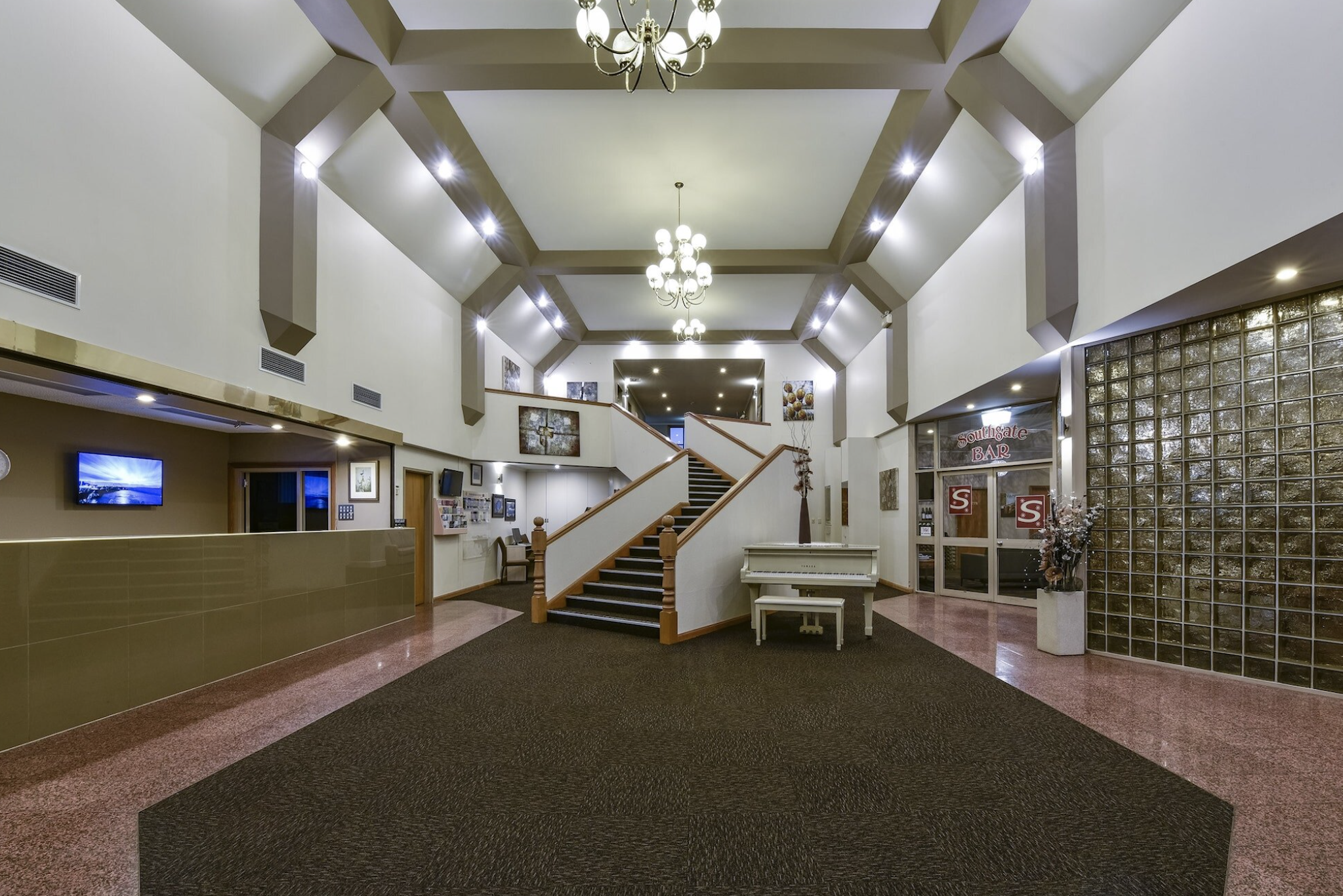 Southgate Motel 25/33