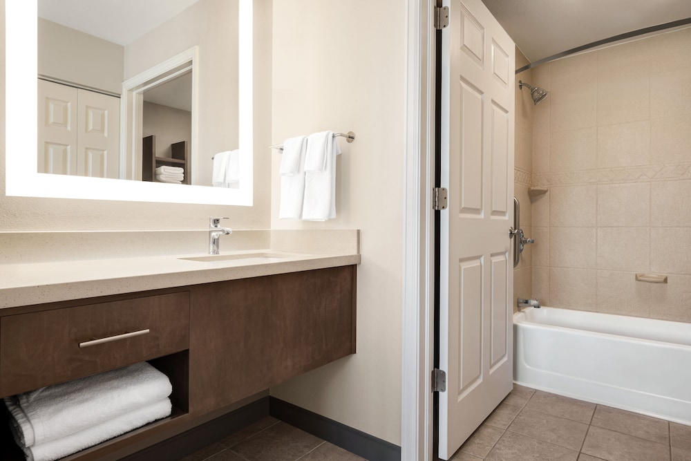 Staybridge Suites Oklahoma City-Quail Springs 20/81