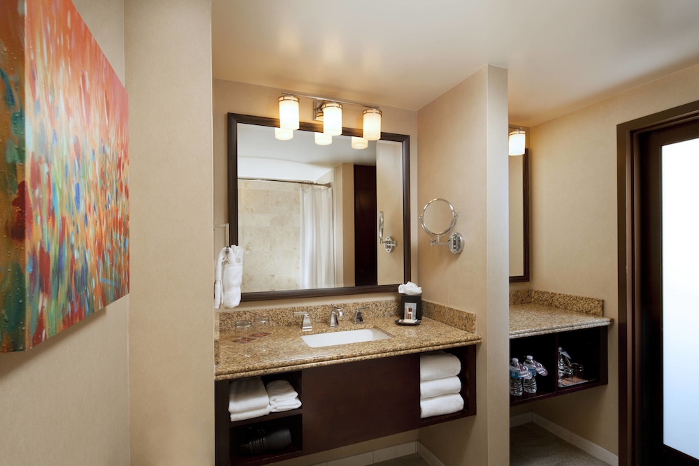 Sheraton Uptown Albuquerque 10/44