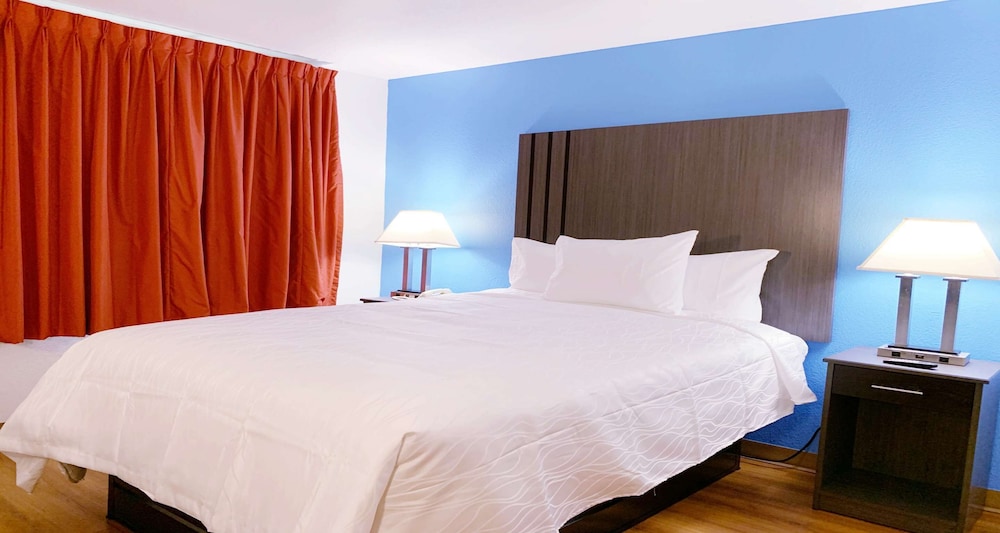 SureStay Plus Hotel by Best Western Niagara Falls East 6/17