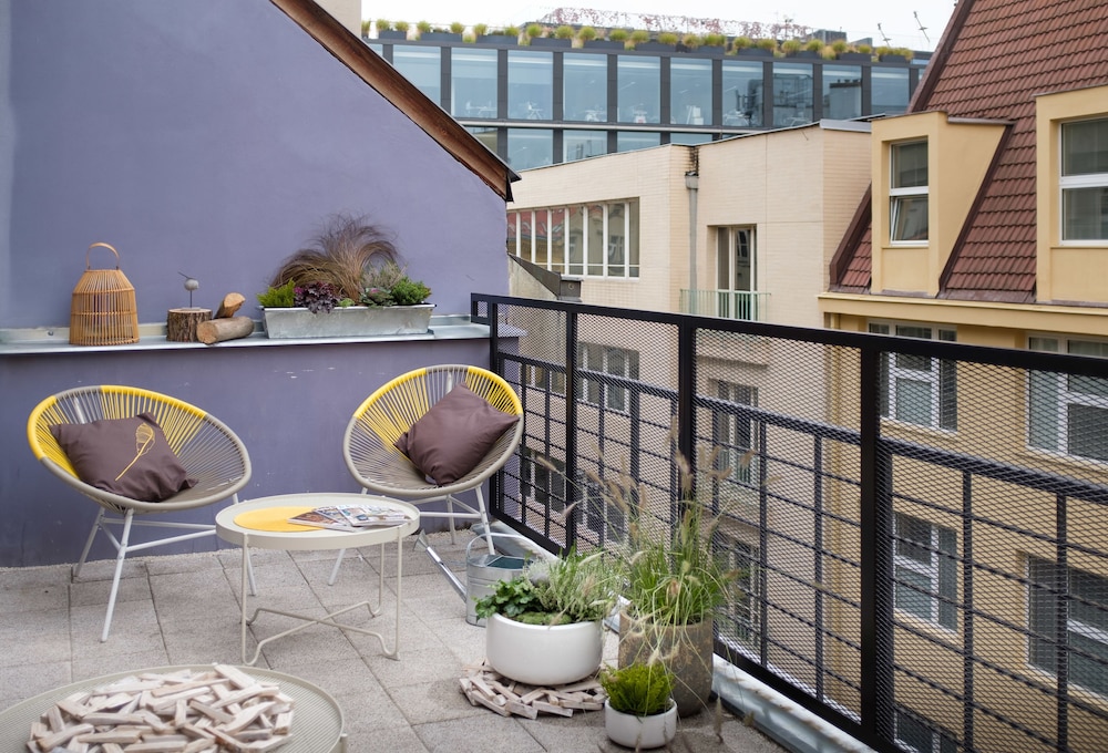 City Leaf Apartments by Adrez Living 1/20