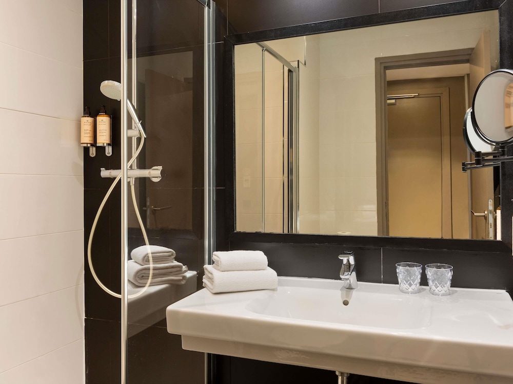 MERCURE PARIS ALESIA 63/66
