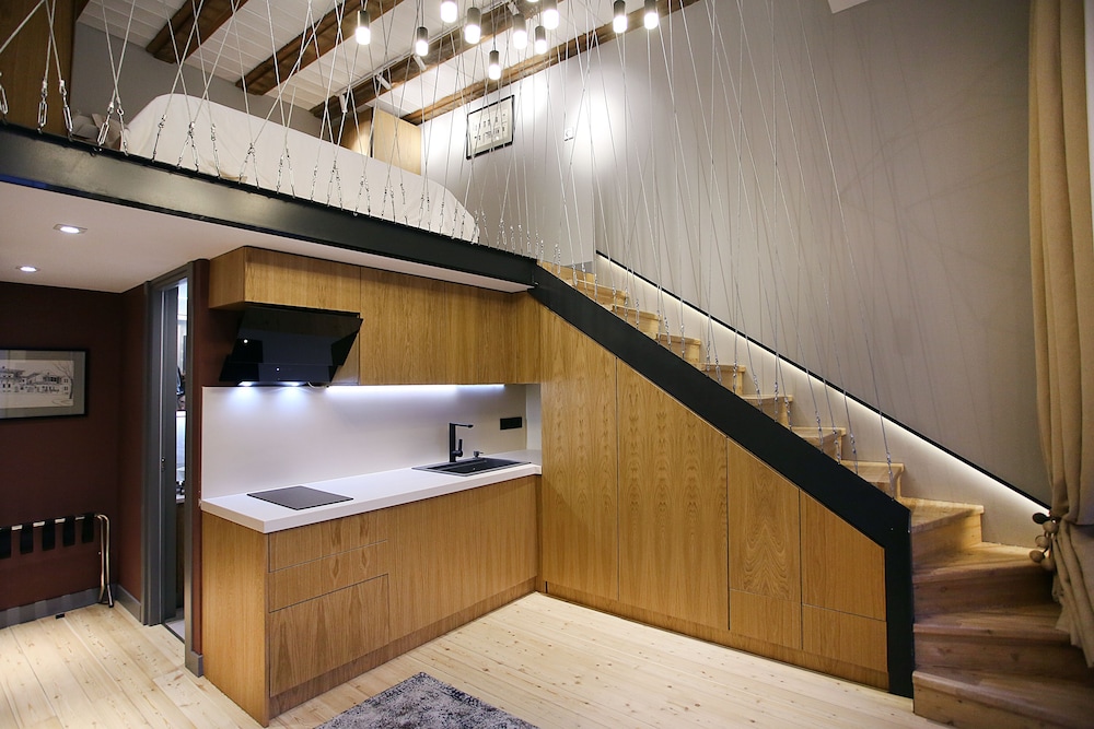 Paskunji Residence 6/50