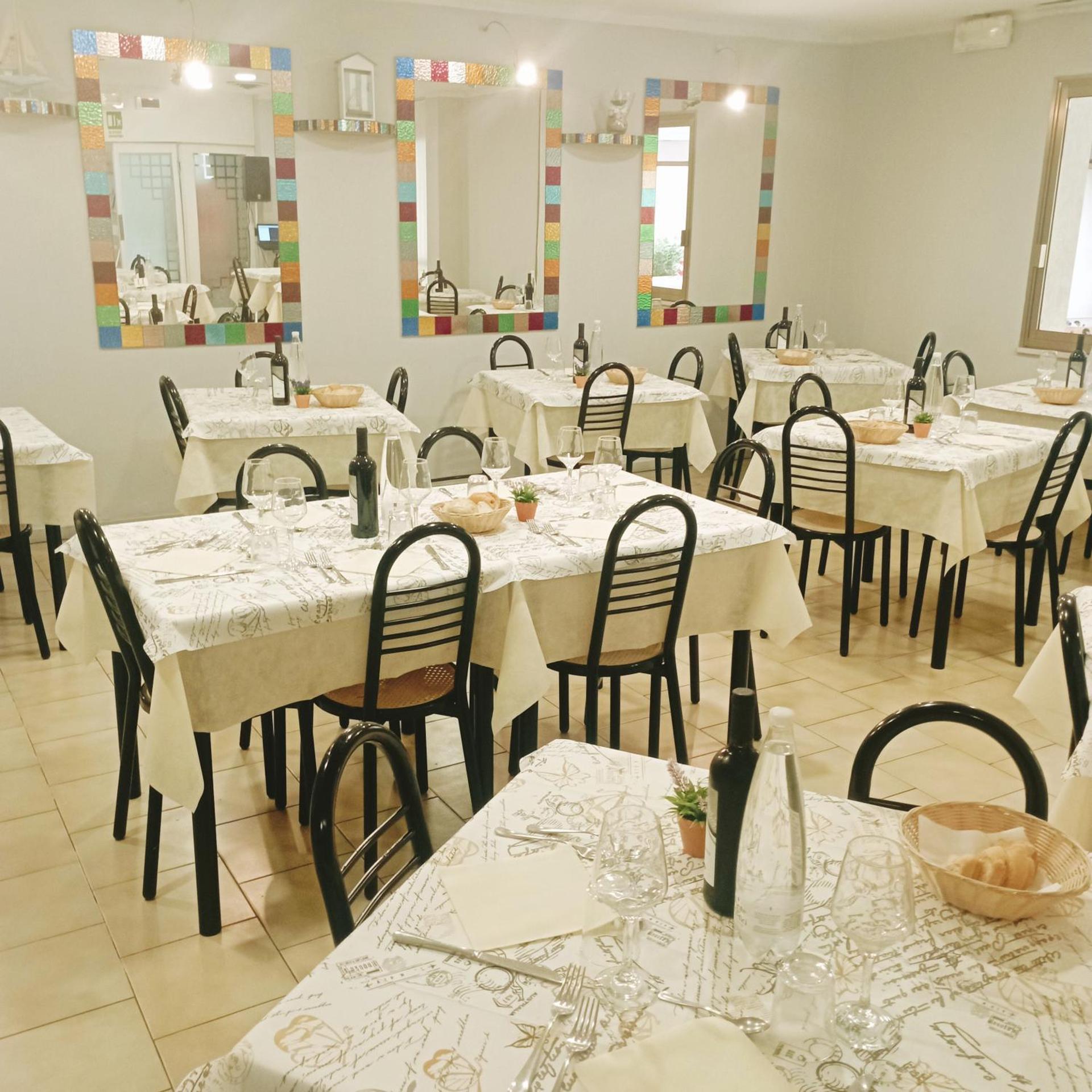 Hotel Raul 36/50
