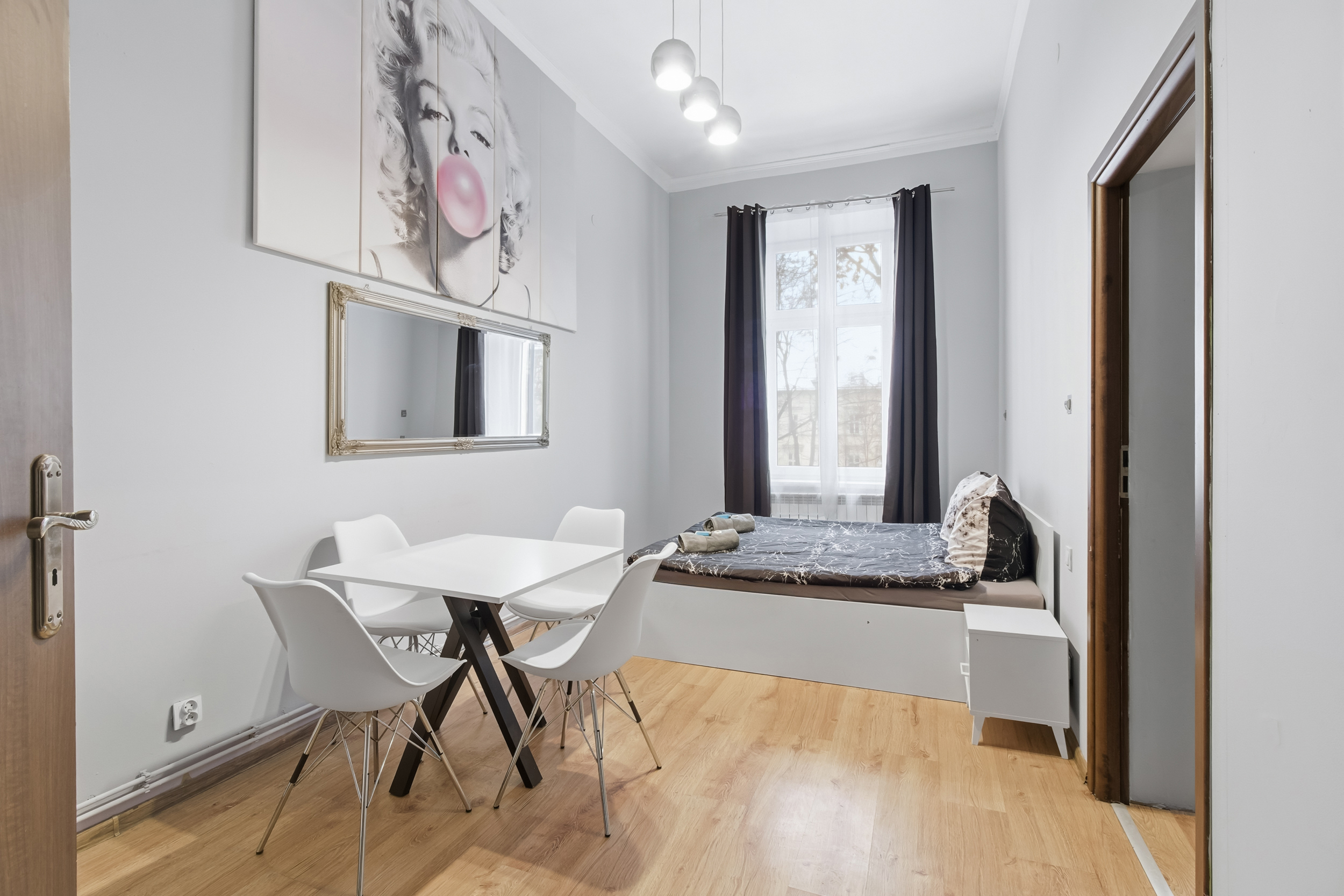 Queens Apartments 43/50