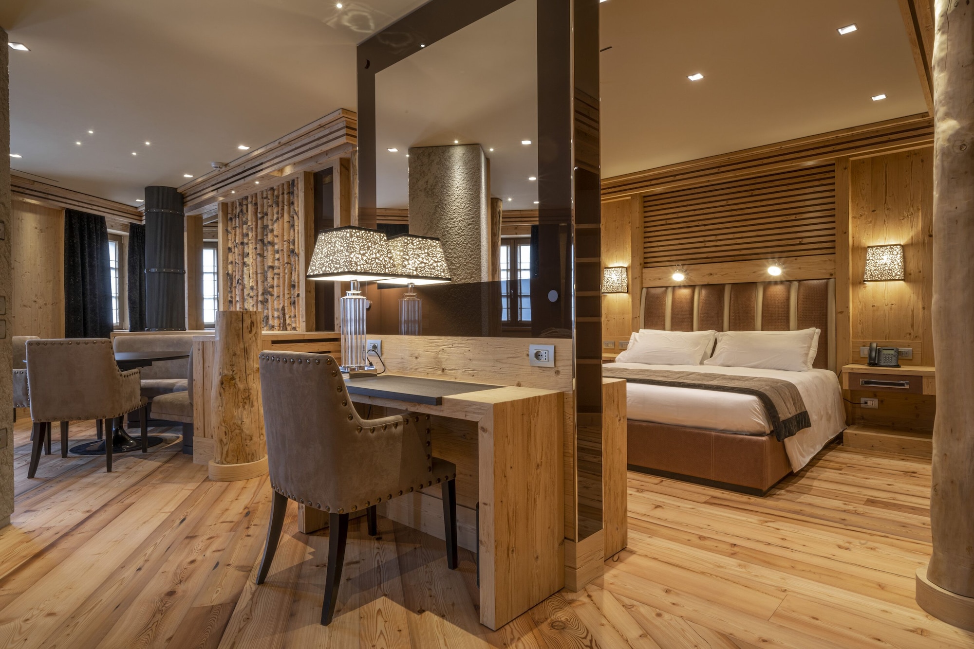 Signature, Suite, King Bed, Mountain View, Open Space, Hot Tub