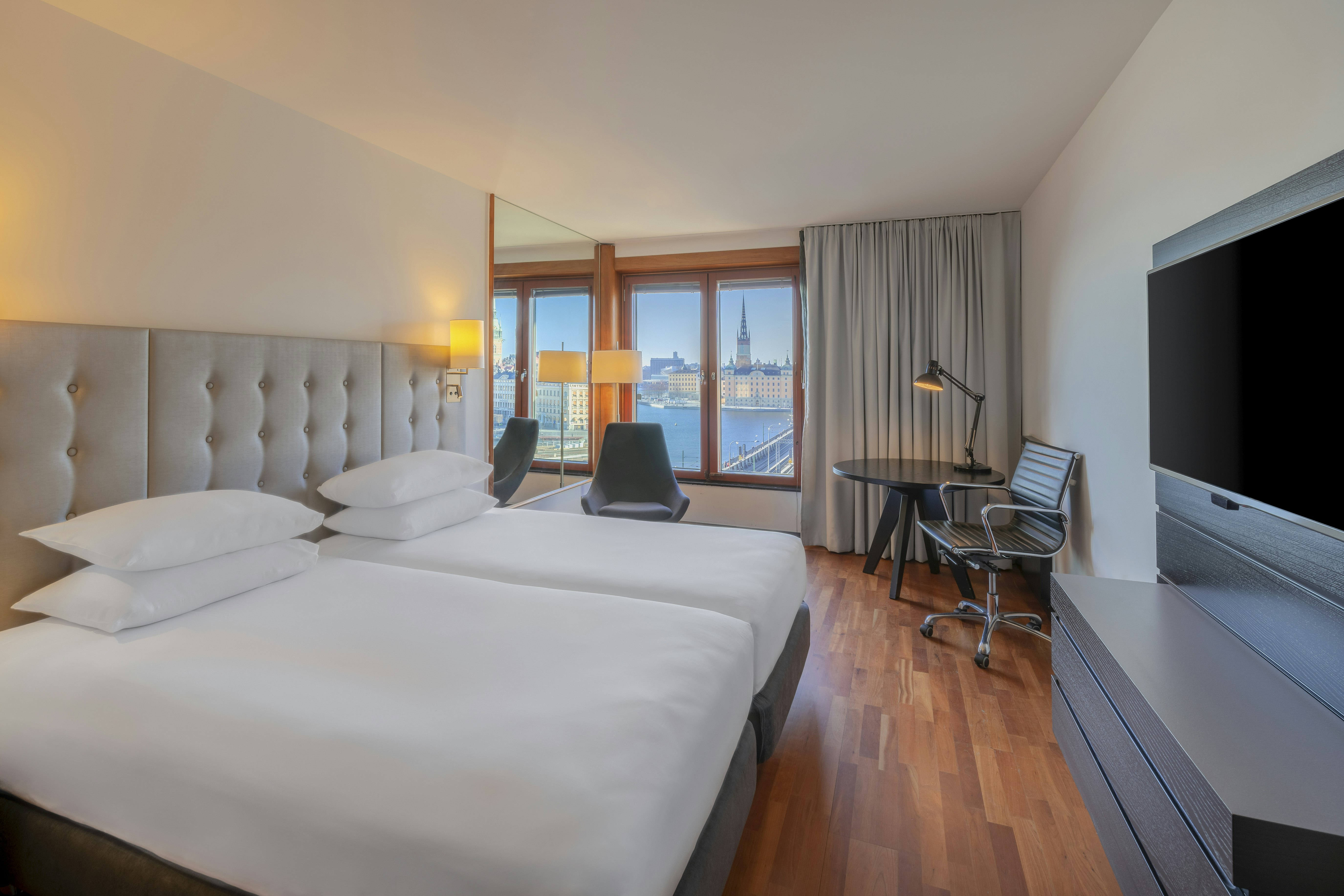 DELUXE, KING BED, WITH VIEW, SAUNA