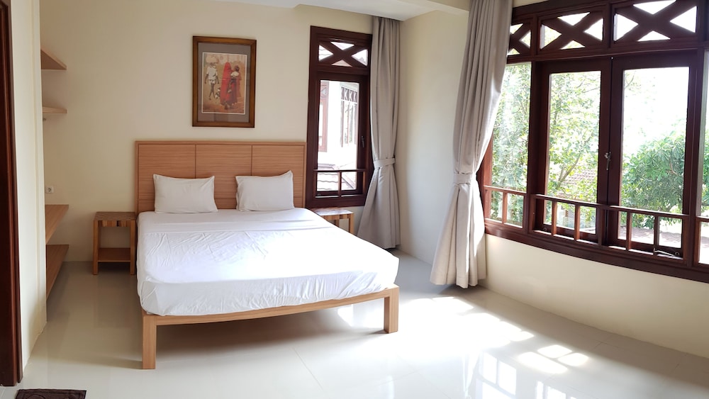 Mutiara Carita Cottages 12/72