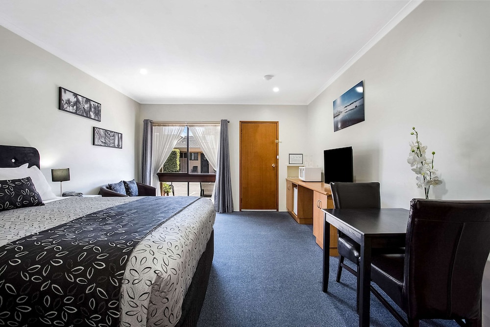 Comfort Inn May Park 6/30