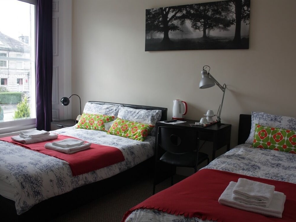 Edinburgh Holiday Guest House 12/40