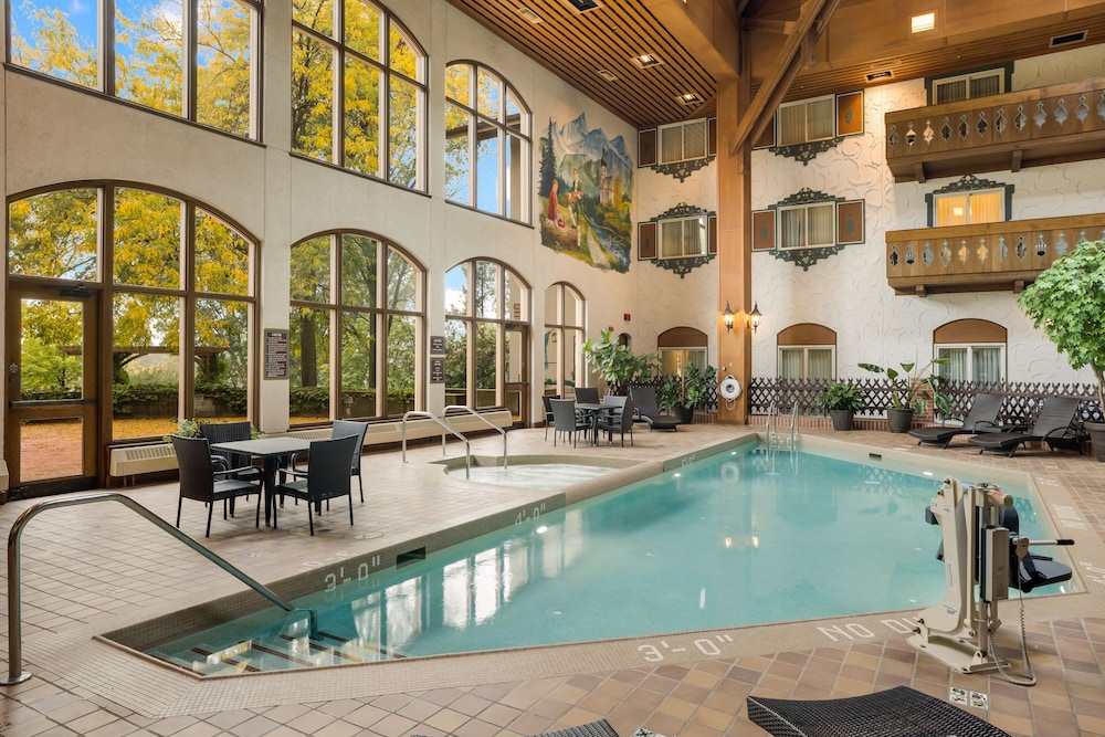 Bavarian Inn Lodge 61/64