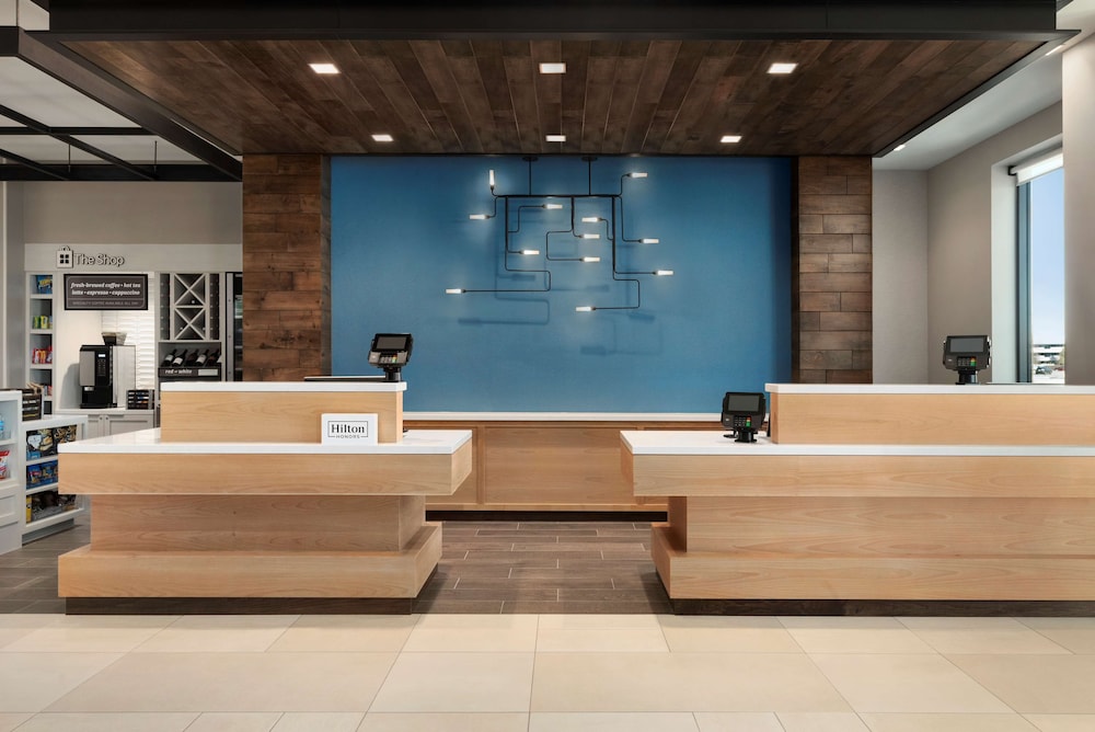 Hilton Garden Inn Milwaukee Brookfield Conference Center 9/60