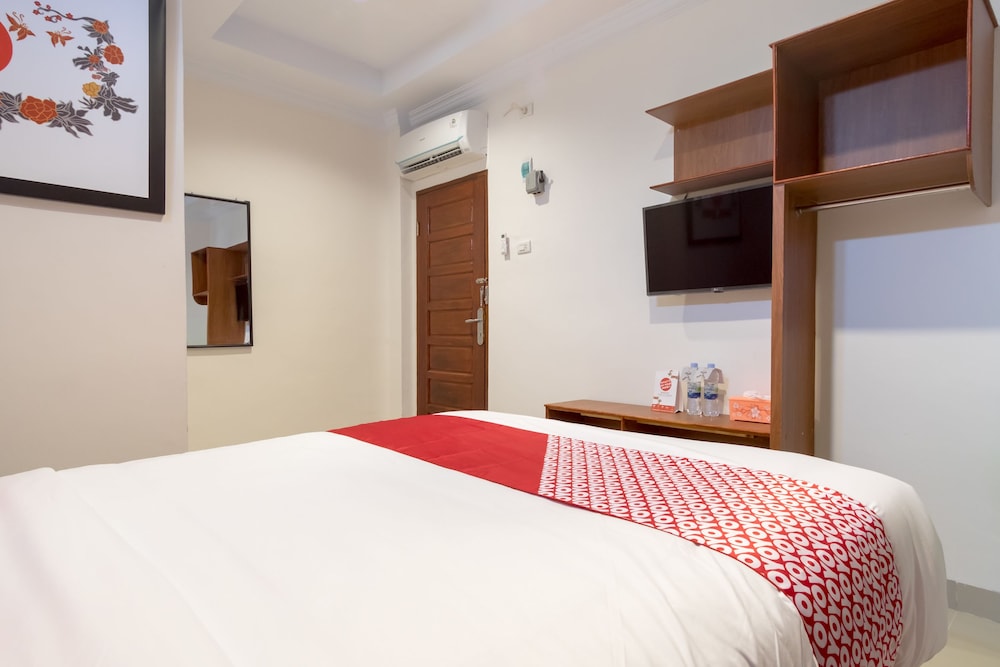 OYO 621 Vania Residence 14/32