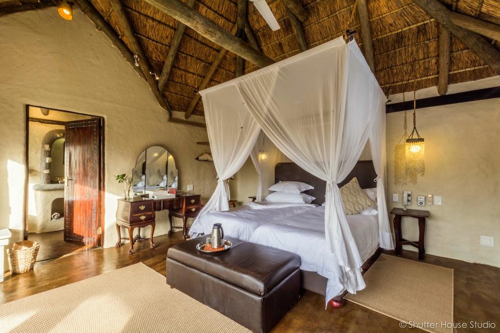 Safari Lodge- Amakhala Game Reserve 11/50