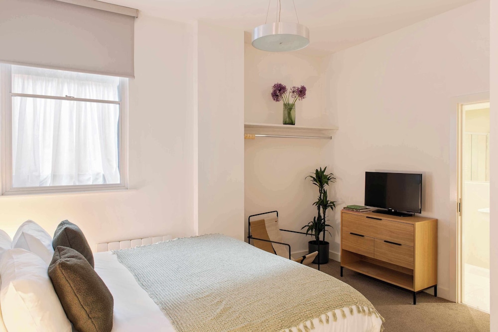2 Bedrooms, Plus, Apartment, 2 King Beds, Sofa، Cove Minshull Street Piccadilly (ex. SACO Manchester - Piccadilly) 3/10