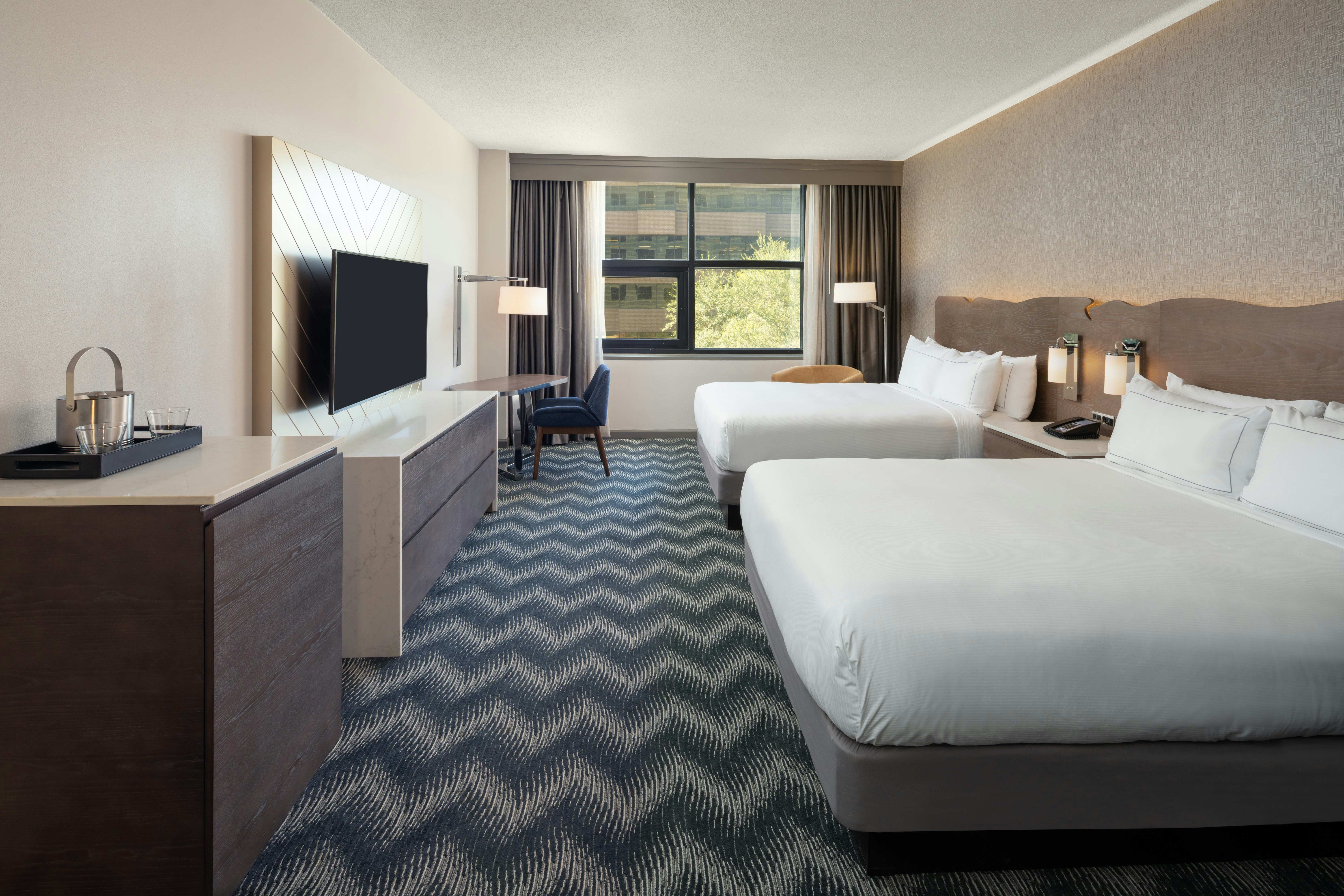 room, 2 queen beds, accessible