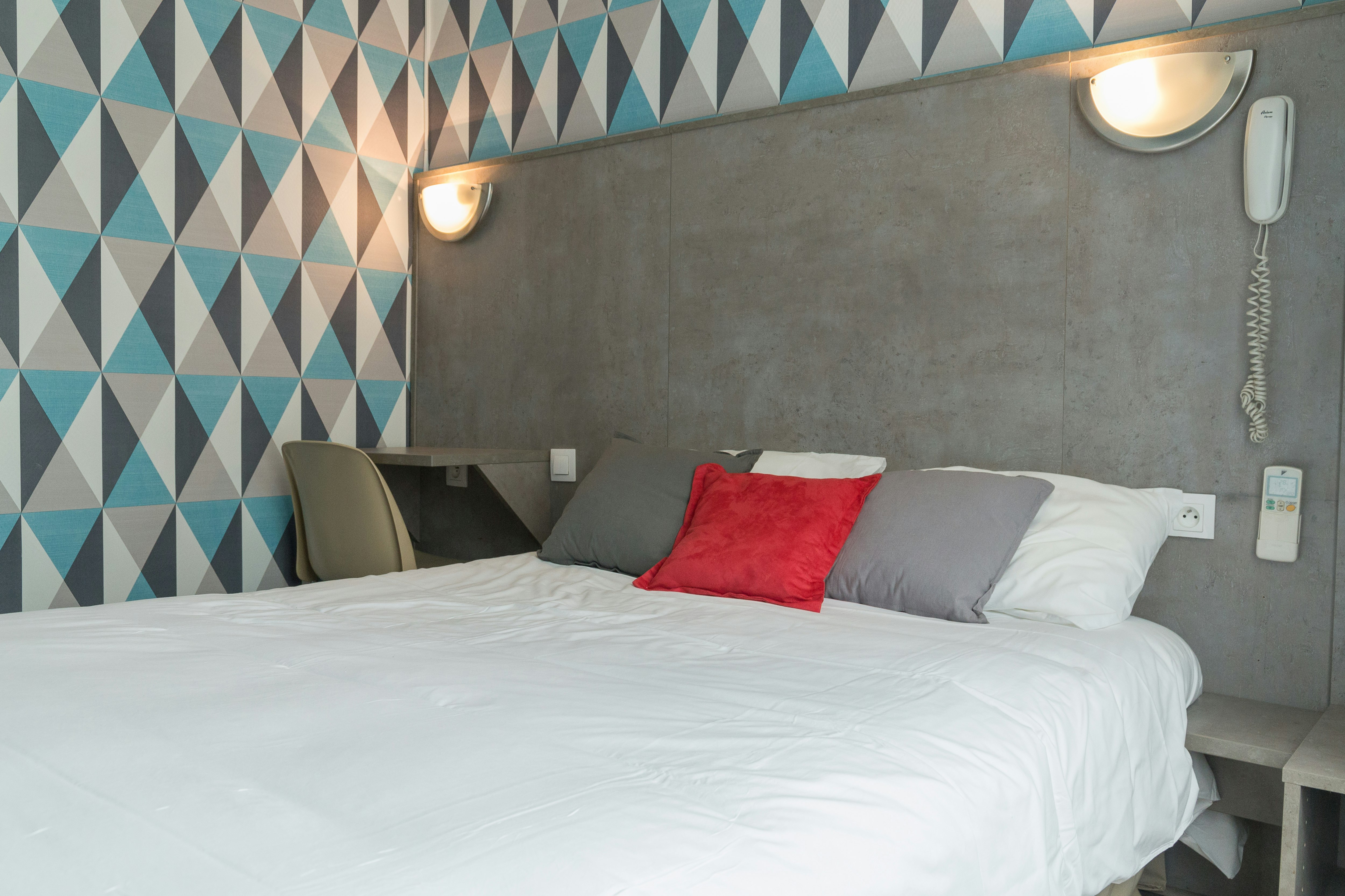 PANAM HOTEL PARIS GAMBETTA (ex Superhotel) 12/50