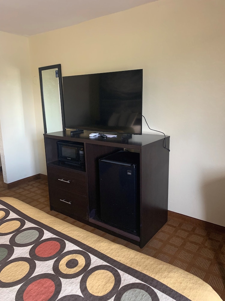 Super 8 By Wyndham Rice Lake 25/29