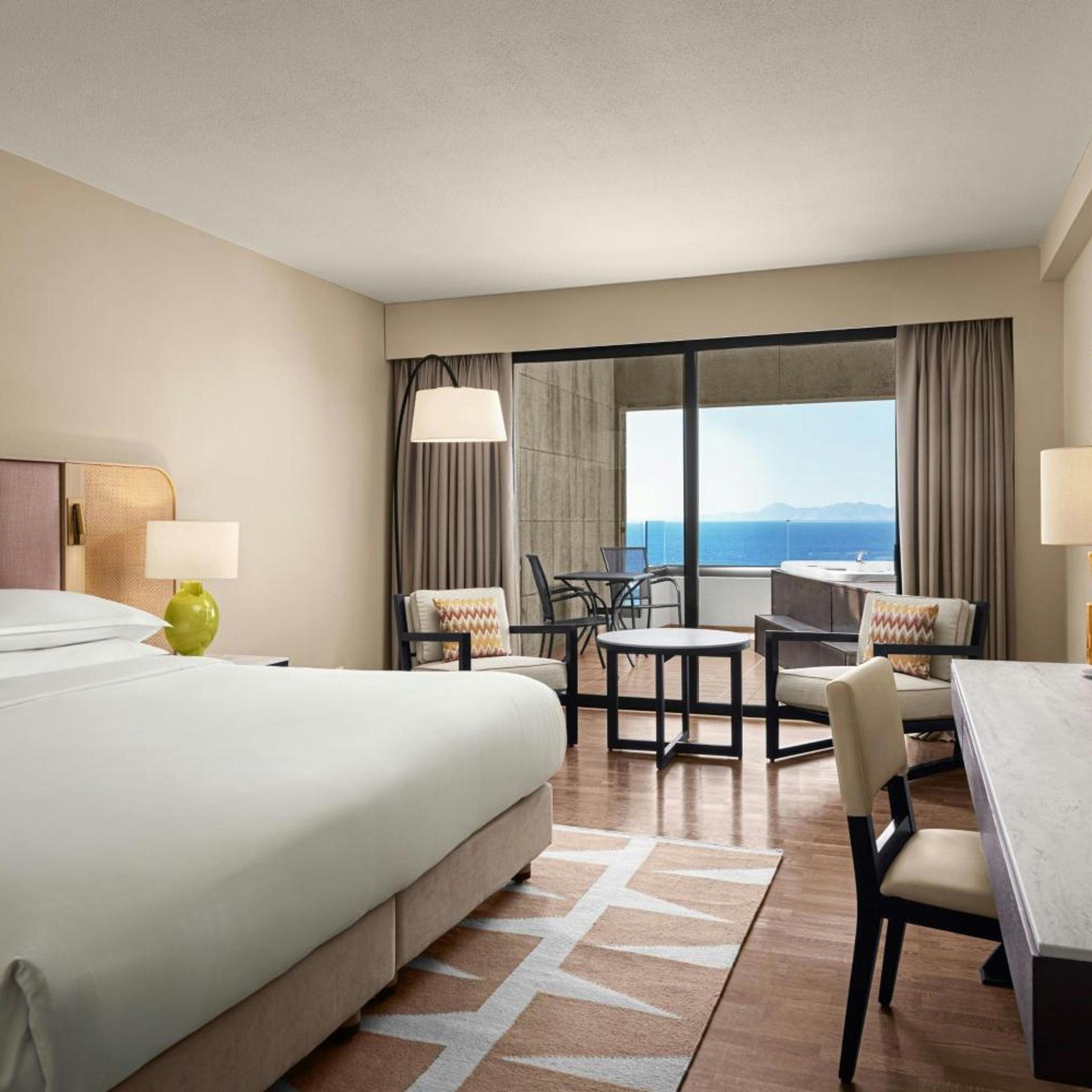 Aqua, Guest Room, Deluxe, King Bed, Sea View, Jetted Tub