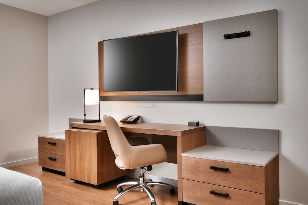 Hyatt Place Fayetteville/Springdale 26/33